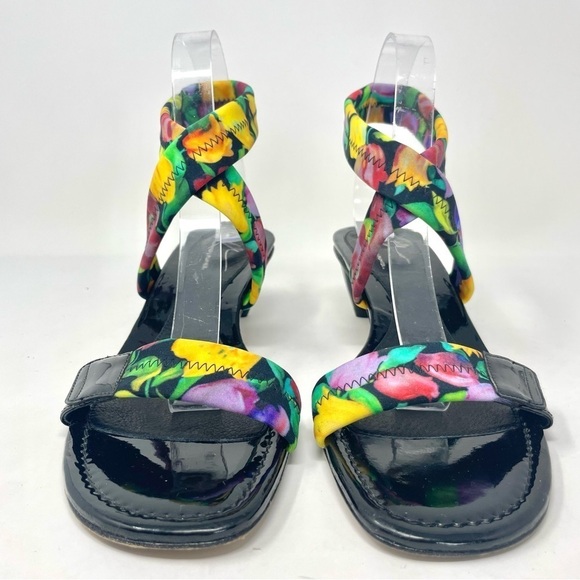 Donald J. Pliner Floral Neoprene Stretch Strap Kitten Heel Sandals Size 10.5 - Picture 4 of 11